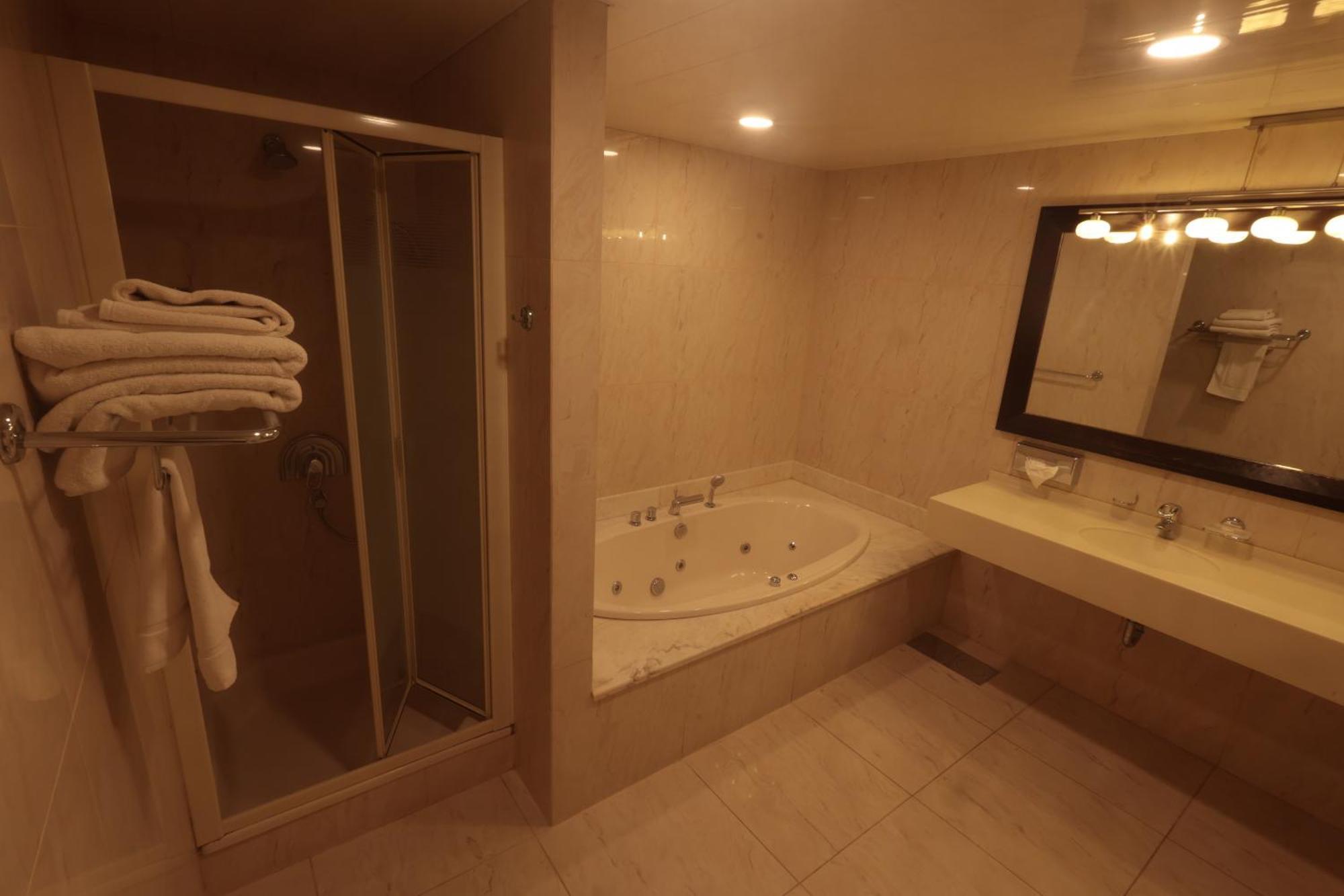 Monteverde Hotel Beit Mery Екстер'єр фото