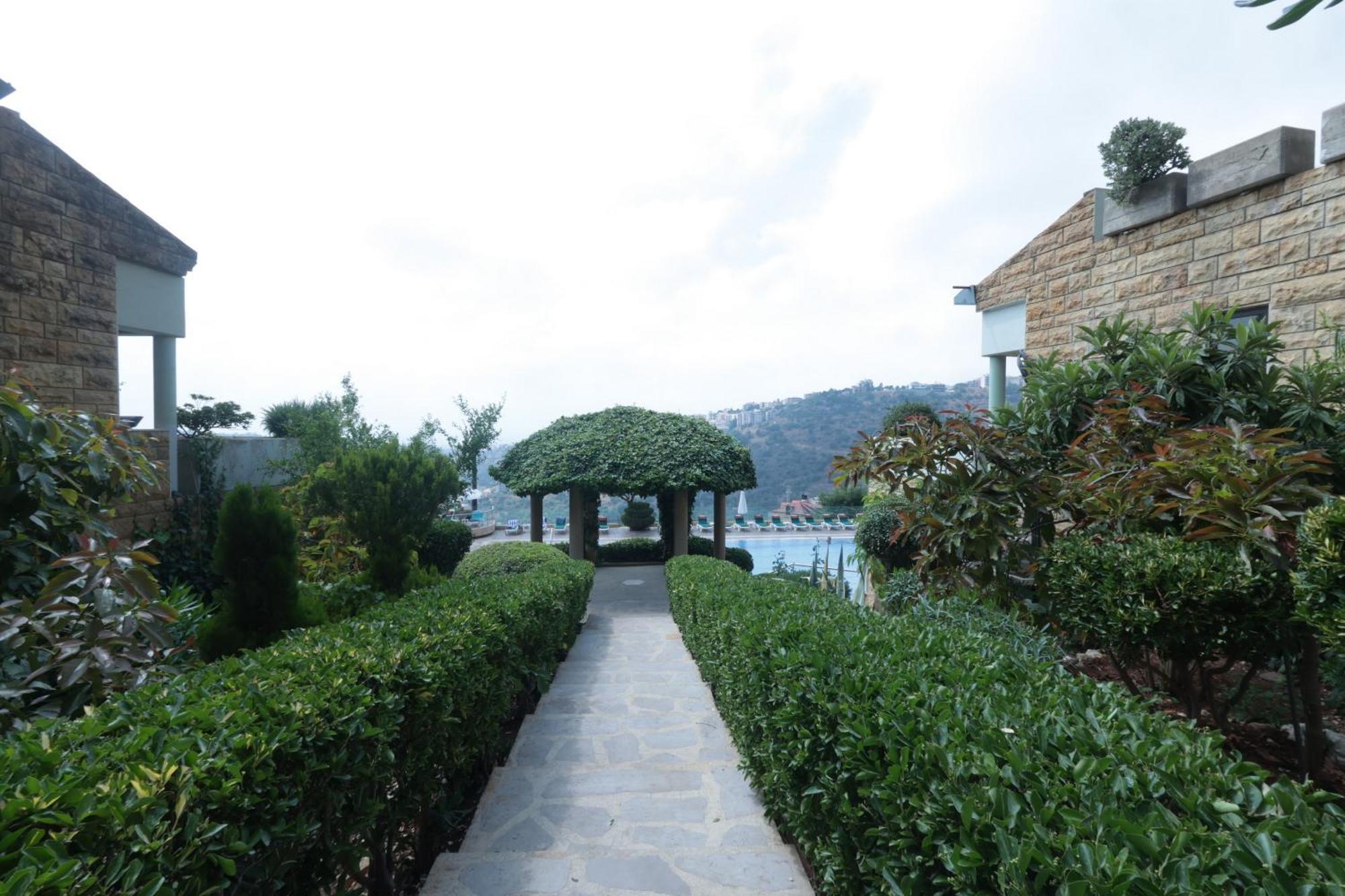 Monteverde Hotel Beit Mery Екстер'єр фото