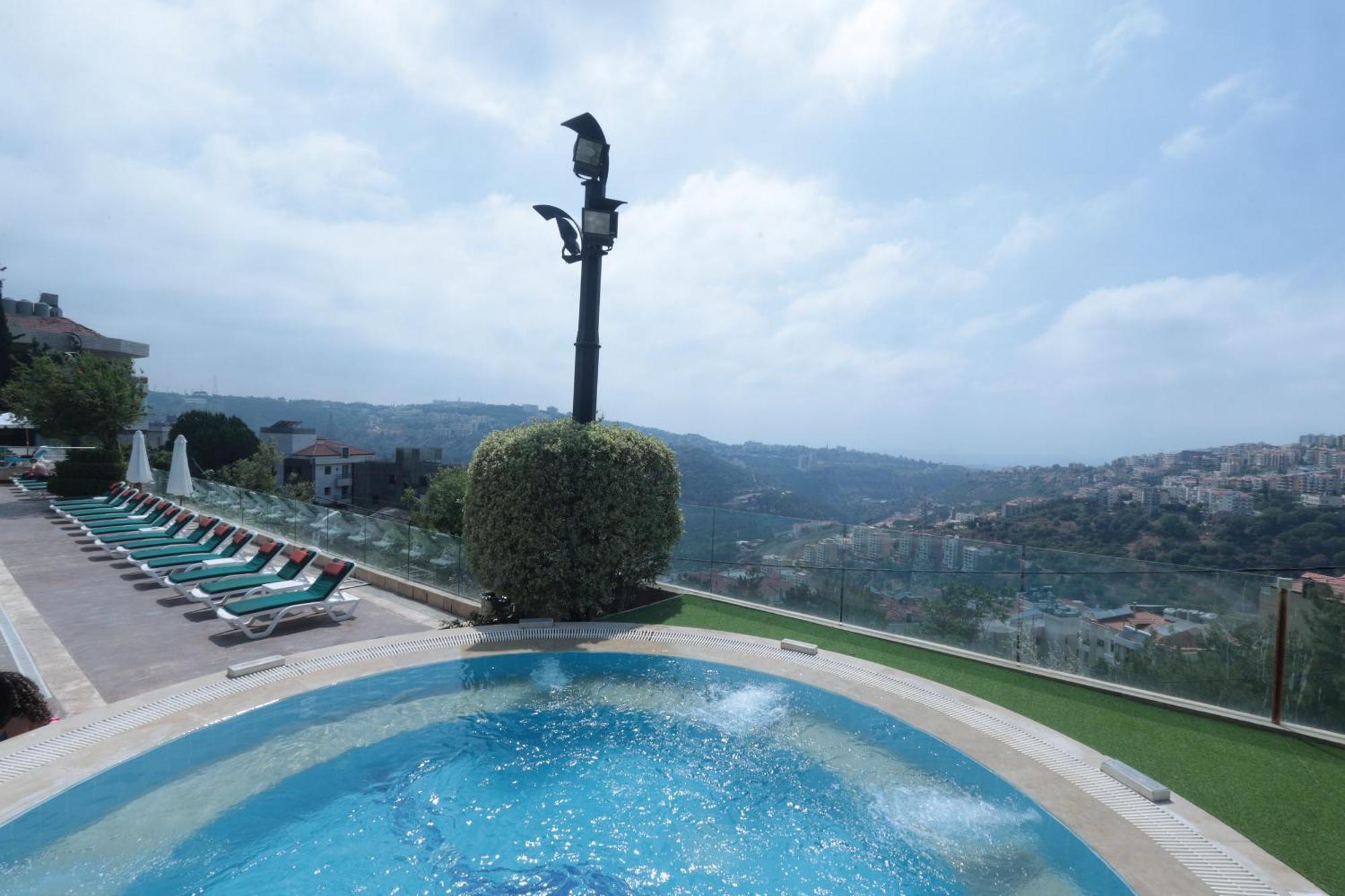 Monteverde Hotel Beit Mery Екстер'єр фото