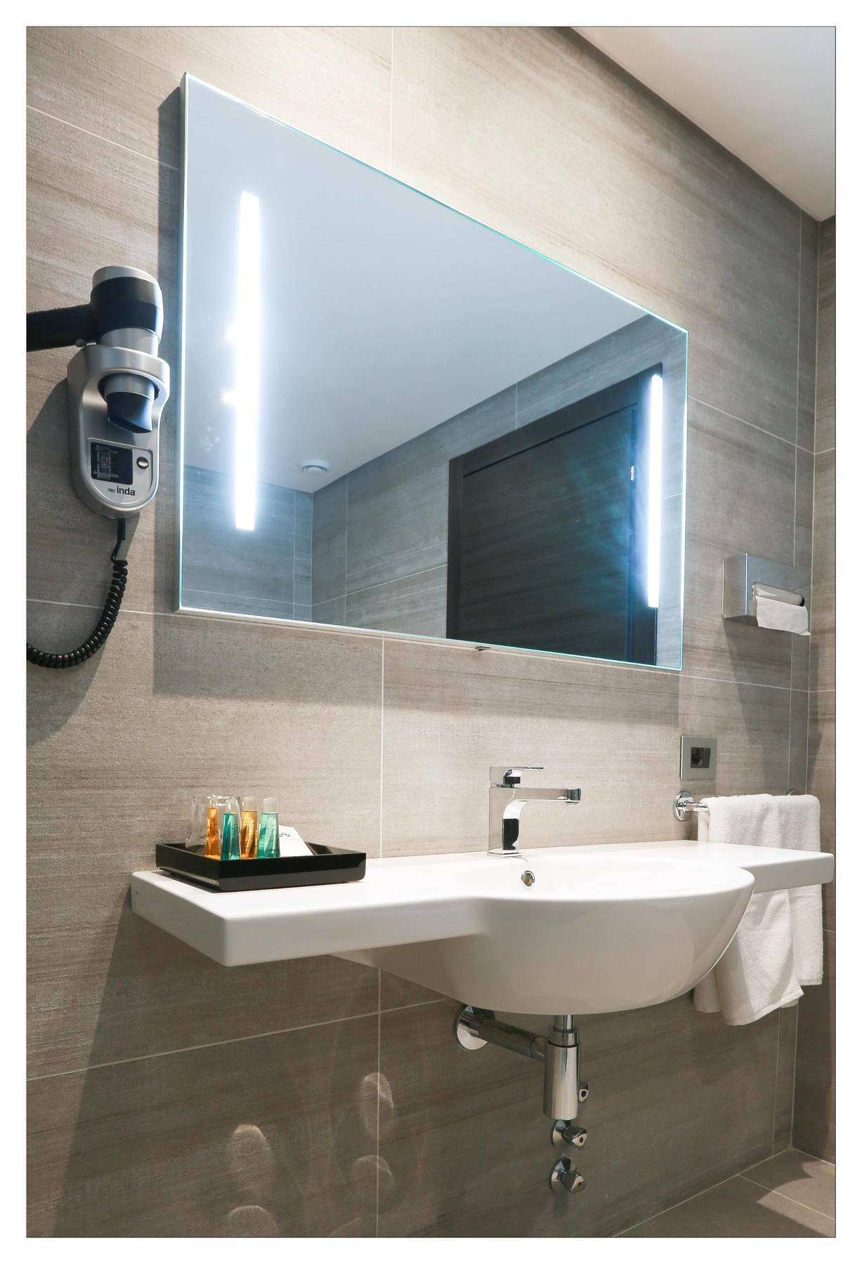 Monteverde Hotel Beit Mery Екстер'єр фото