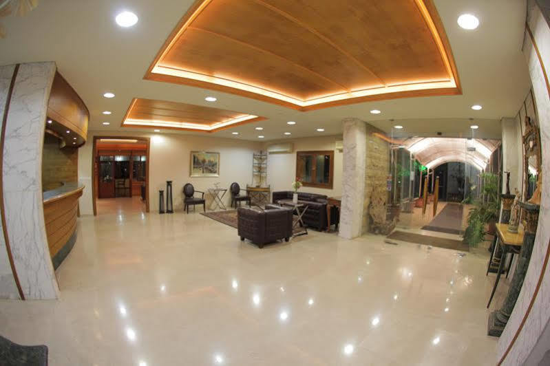 Monteverde Hotel Beit Mery Екстер'єр фото