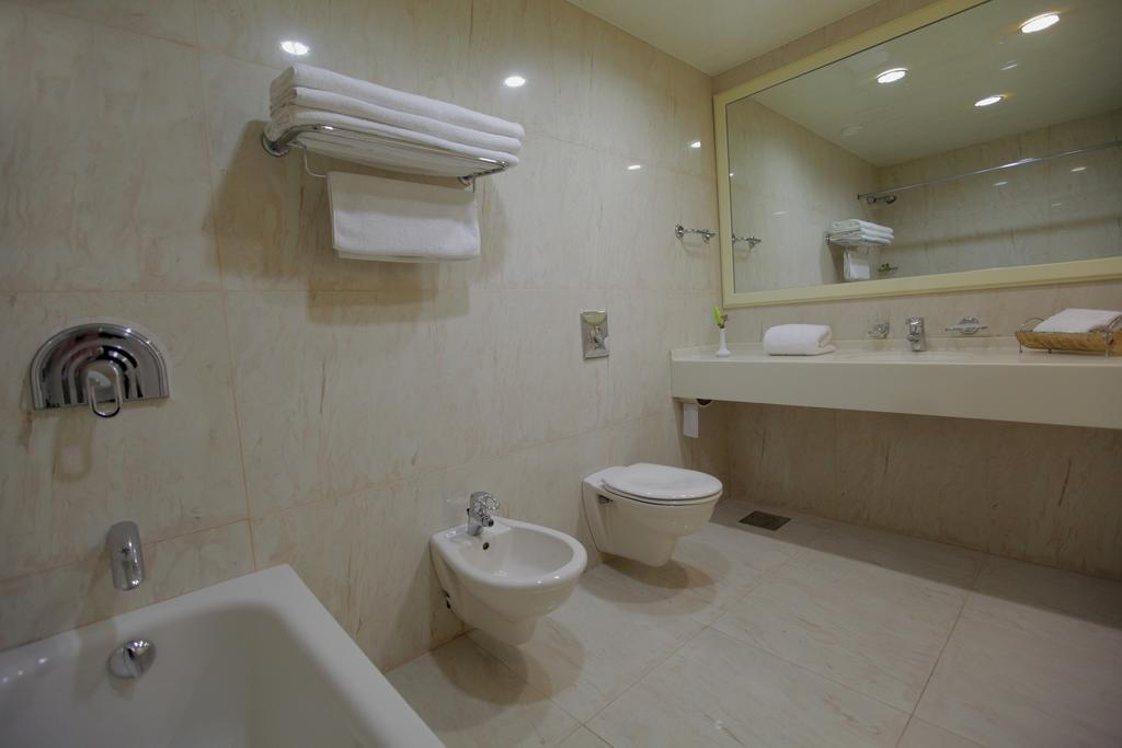 Monteverde Hotel Beit Mery Екстер'єр фото